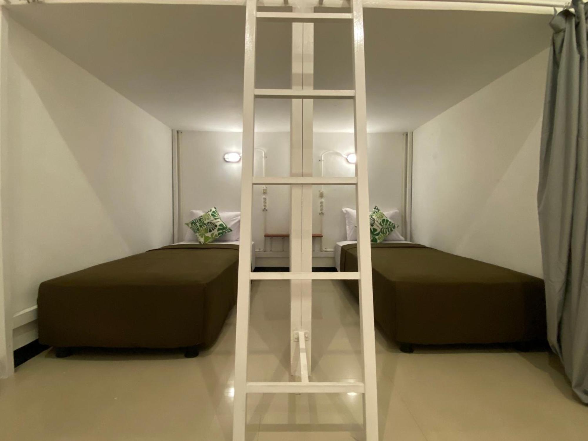 Revive By Snooze Hostel บันยูวังงี ภายนอก รูปภาพ