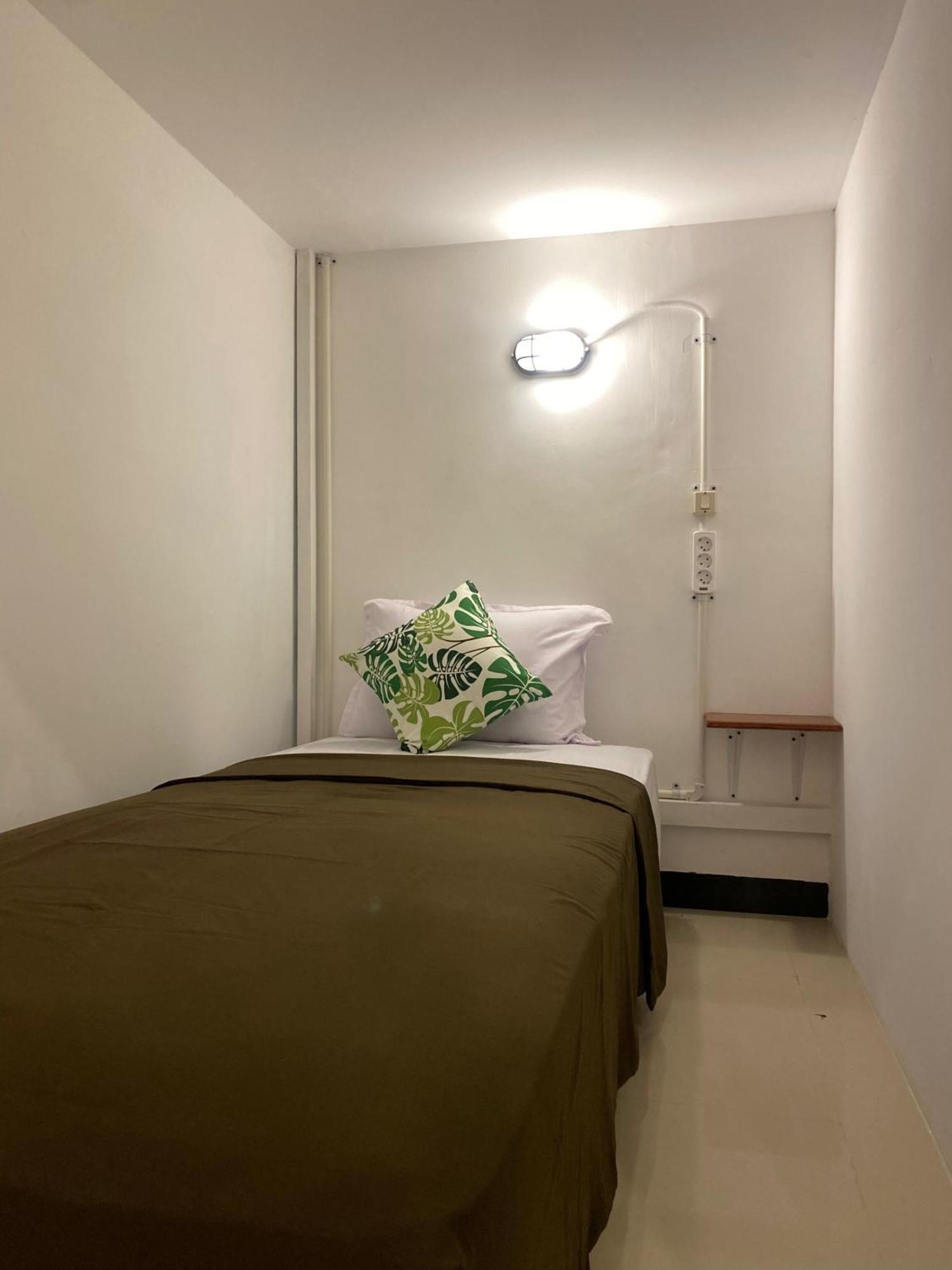 Revive By Snooze Hostel บันยูวังงี ภายนอก รูปภาพ